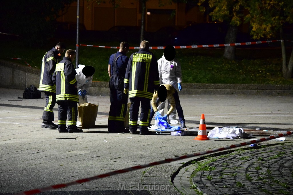 Einsatz BF Messerstecherei Koeln Neustadt Nord Eberplatz Platzmitte P205.JPG - Miklos Laubert